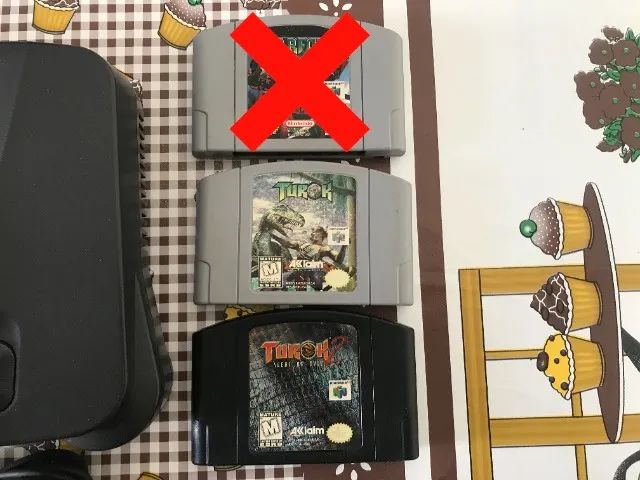 Nintendo 64 com 2 controles e 2 jogos  - Foto 4
