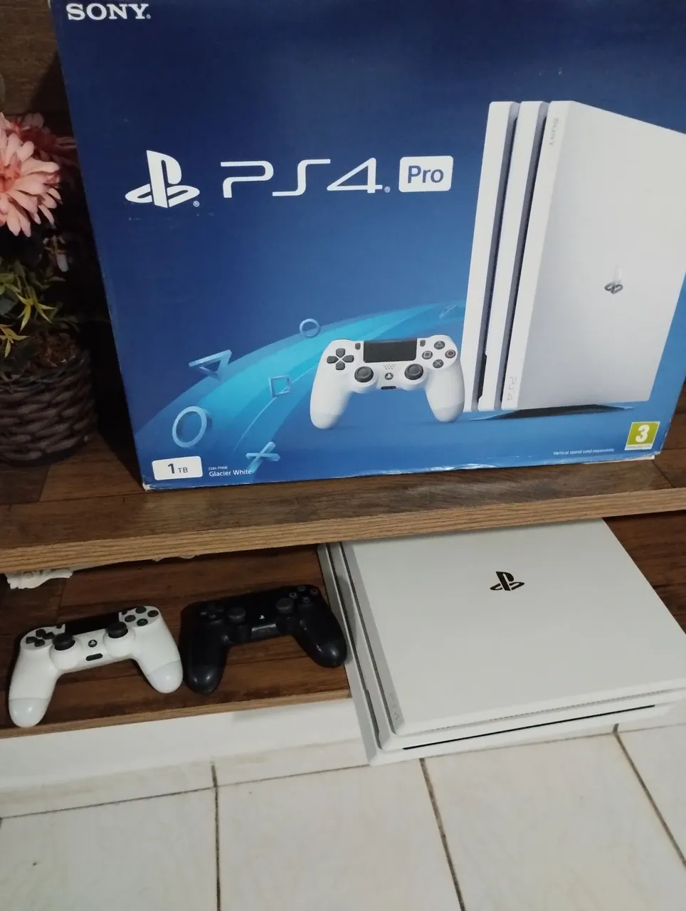 PlayStation 4 PRO Branco - Edição Limitada