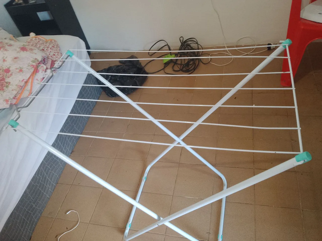 Varal de chão retrátil