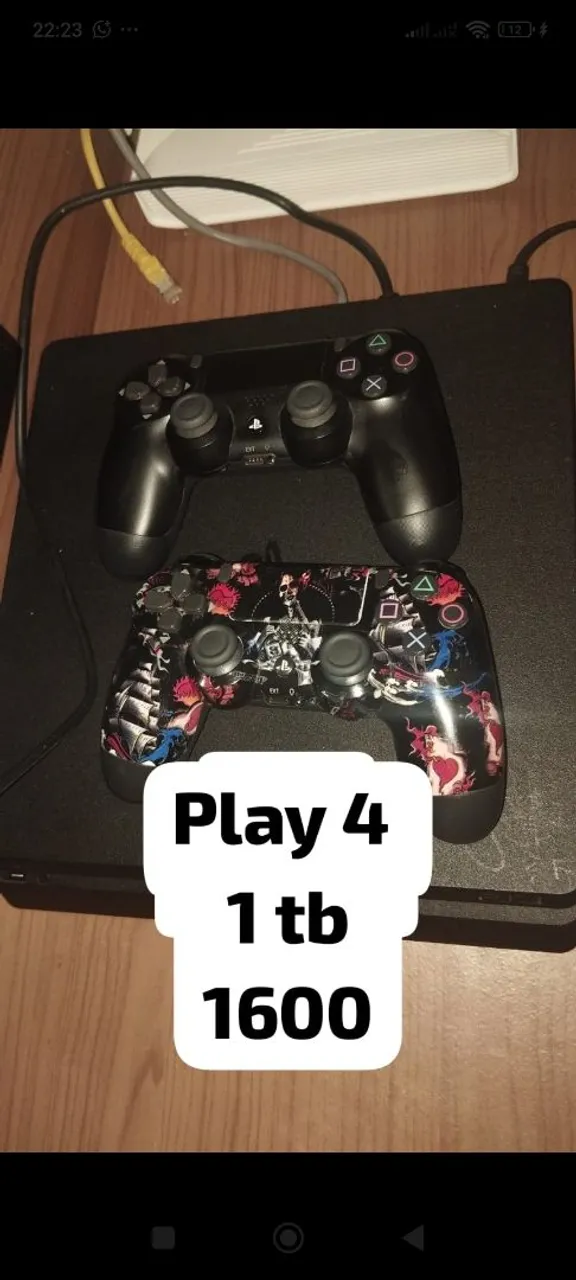 PlayStation 4 1TB com 2 Controles