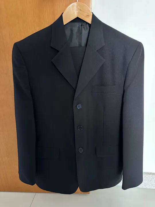Terno Masculino Preto TAM P + Capa Protetora