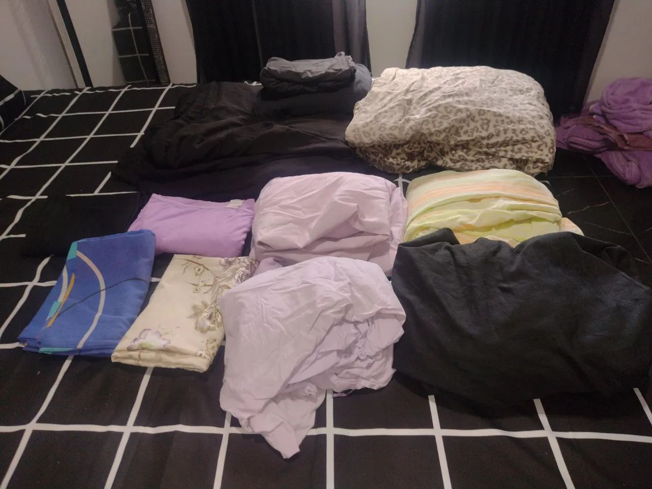 Kit Cama casal- 2 Edredons, 4 Lençóis e 8 Fronhas/Retirar no local  - Foto 2