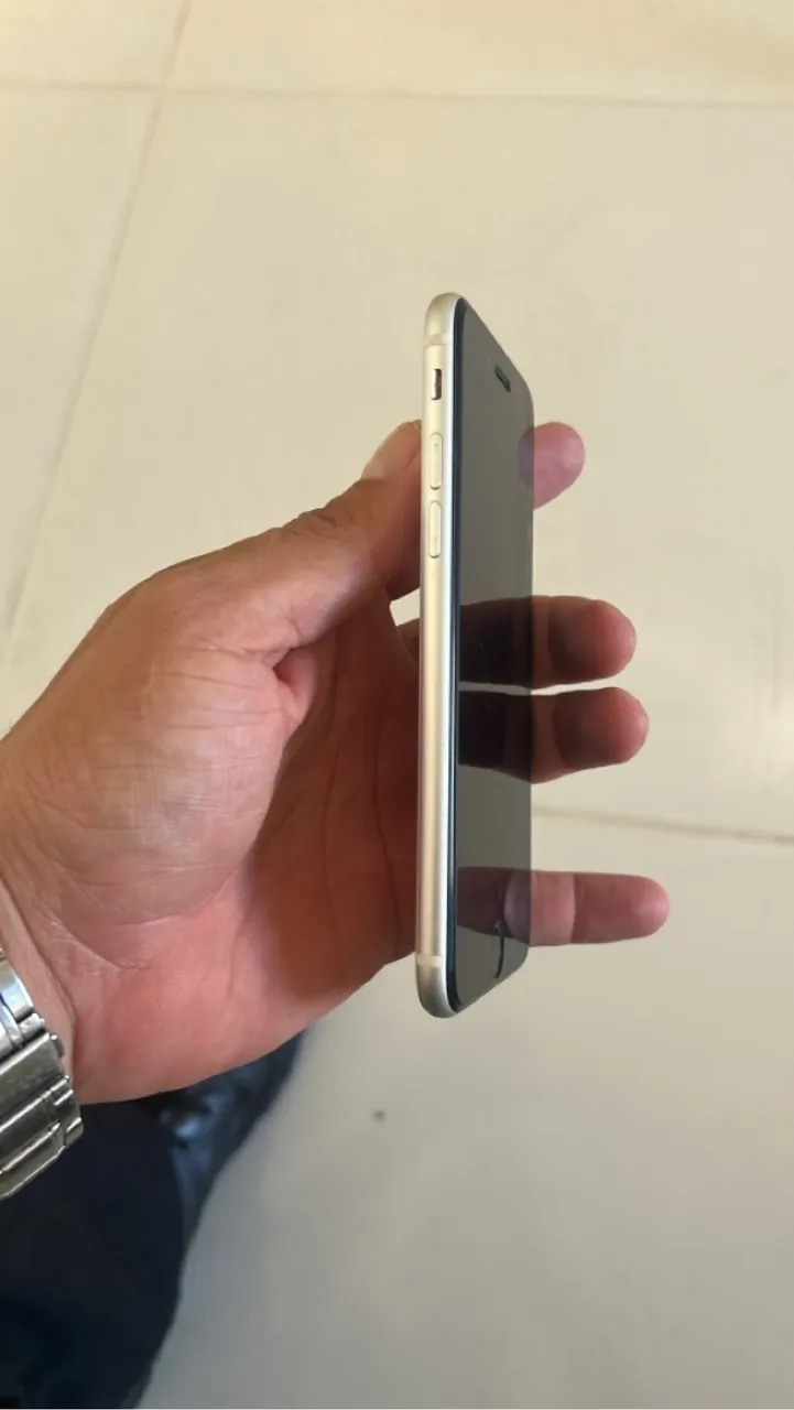 iPhone SE
