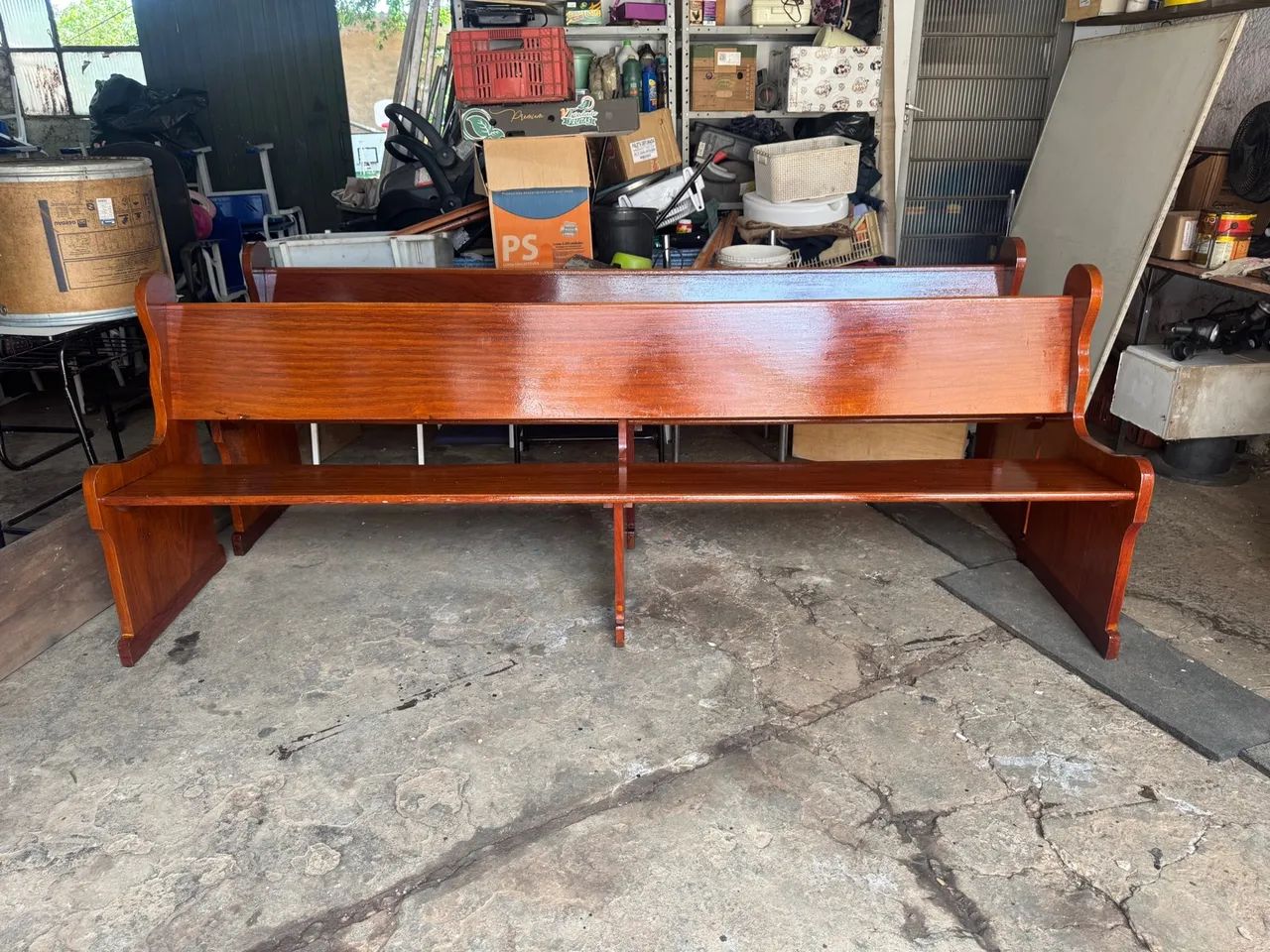 Banco de madeira maciça - ideal para igreja ou eventos - Foto 5