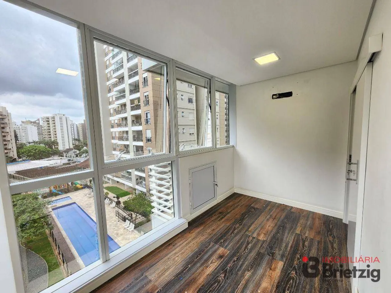 Sala à venda, 63 m² por R$ 790.000,00 - Atiradores - Joinville/SC