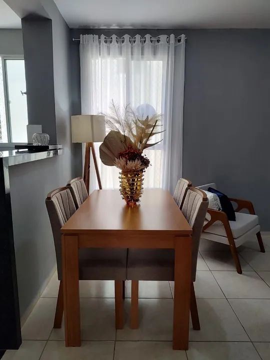 Mesa com 4 cadeiras  - Foto 2