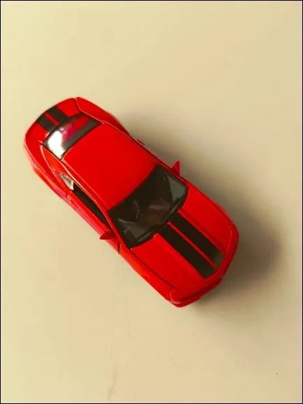 Carro Colecionável Miniatura Chevrolet Camaro Azul Metálico / Vermelho  (Novo)  Adicione u - Foto 3