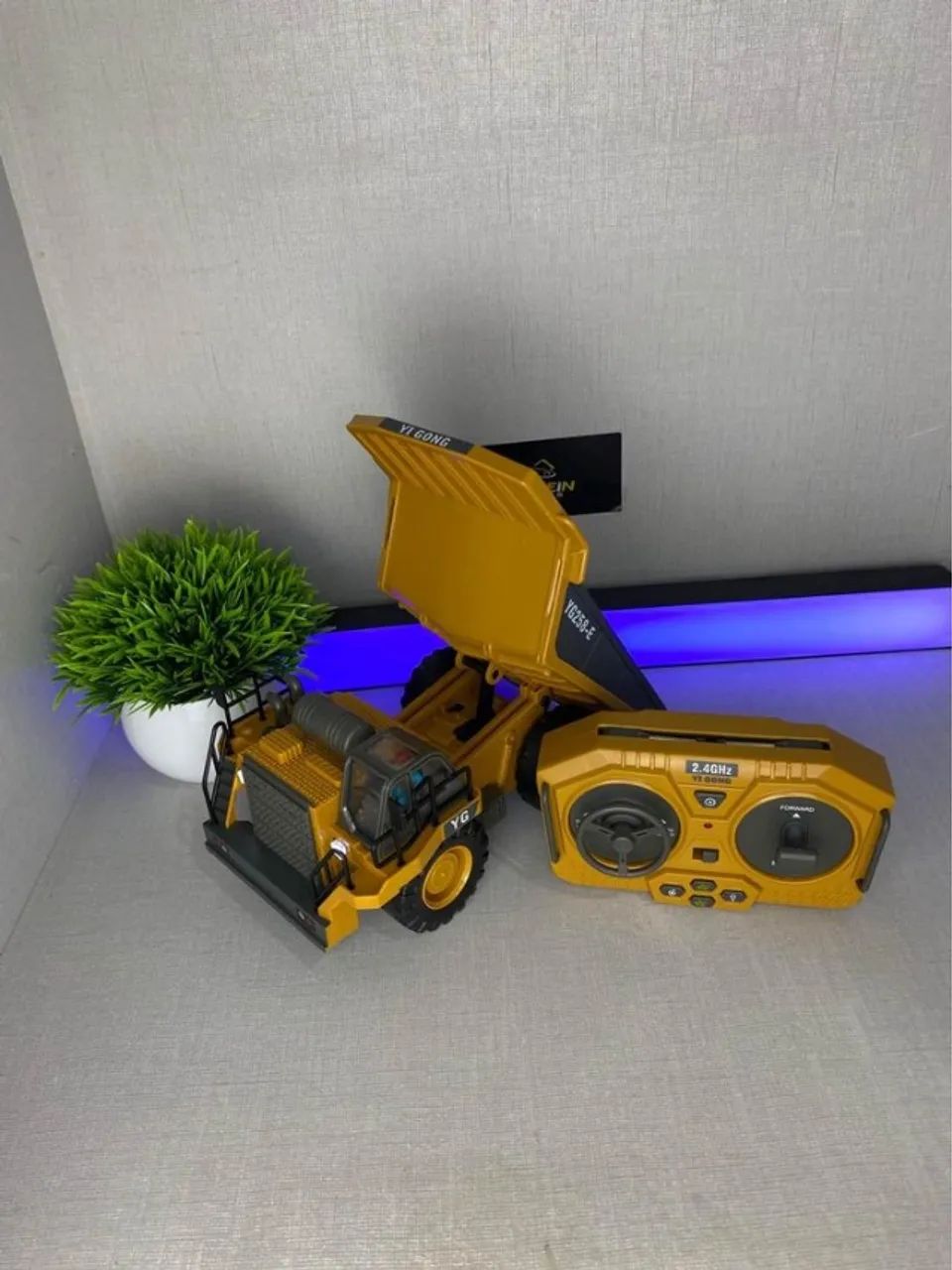 Caminhão Caçamba Basculante Controle Remoto ? - Foto 4