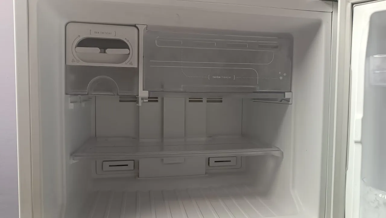Geladeira Electrolux Frost Free 382L - Retirada no local