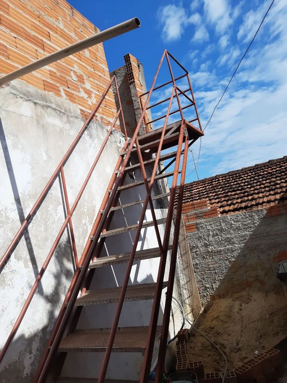 Escada de ferro 64861429113473120