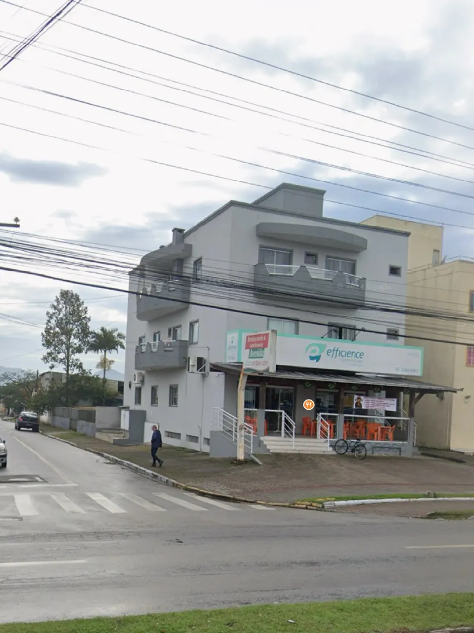 Alugo apartamento 3 quartos
