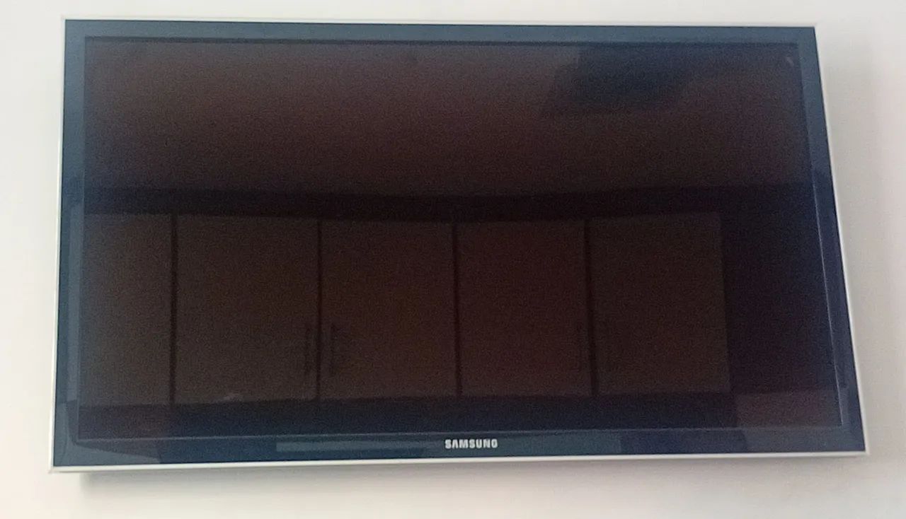 TV LED Samsung UN40D5000PG Antiga - Foto 3