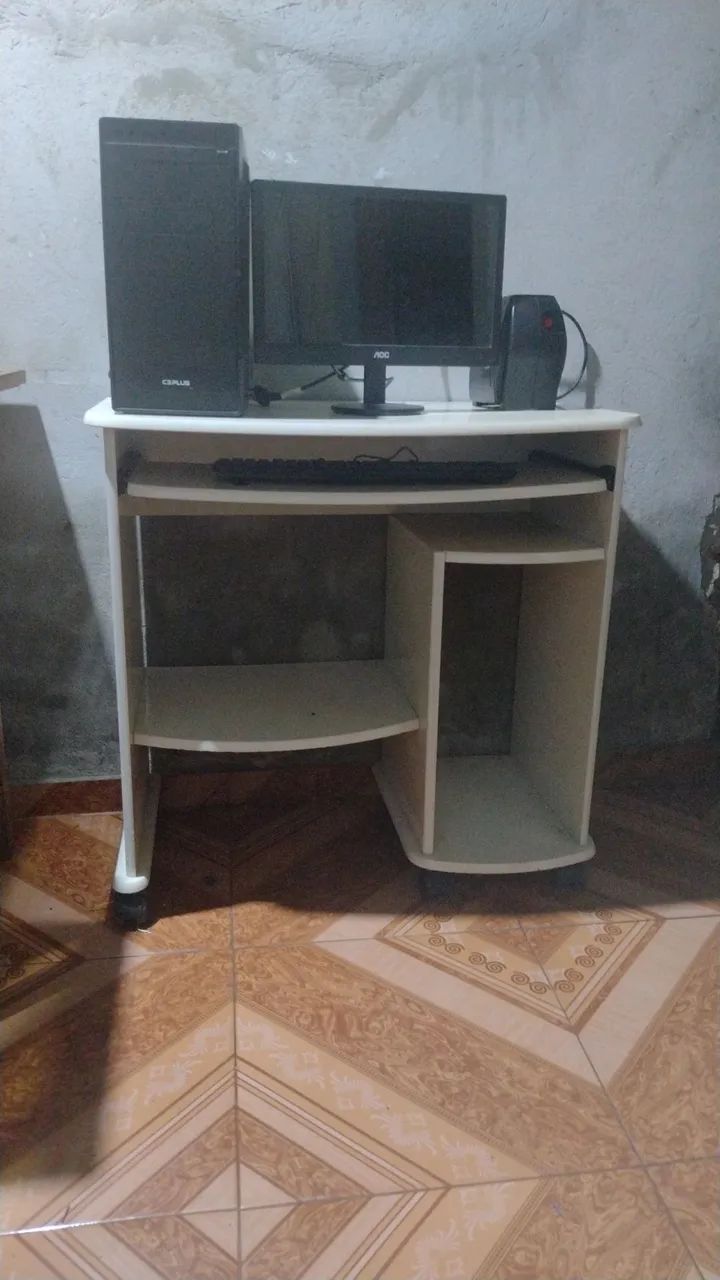 Vendo esse computador com a escrivaninha  - Foto 2