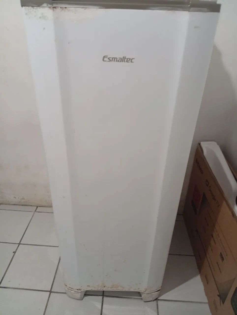 Geladeira esmaltec