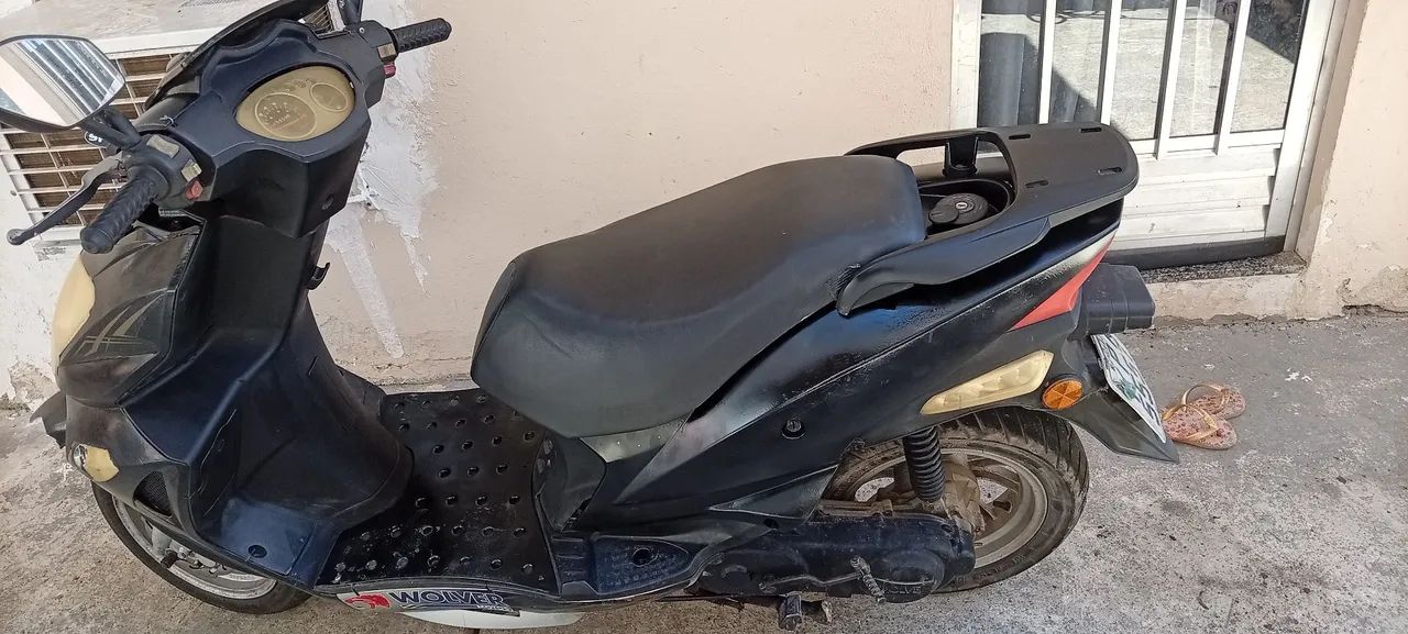 Vendo moto automática  - Foto 3