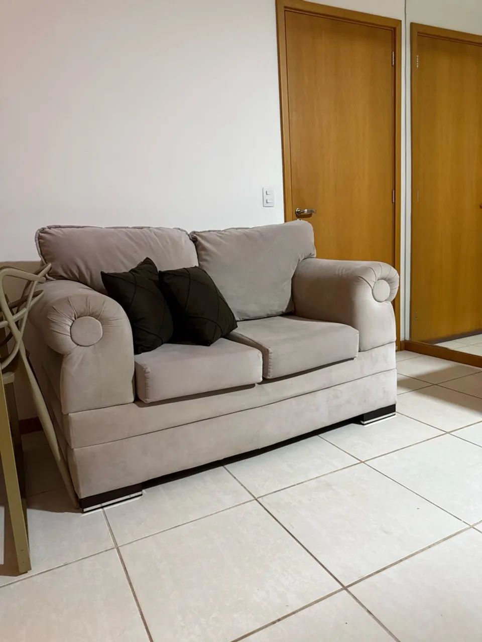 Sofá de luxo 2 lugares estado de novo - Foto 3