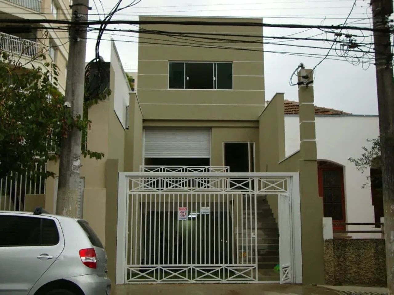 Loja na Rua Caraíbas, 322  170 m²