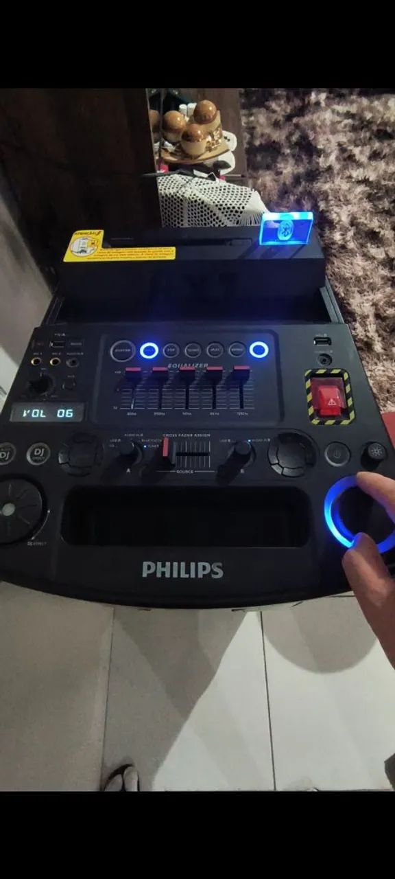 Mesa de DJ da caixa Philips nx7 funcionando 100% tenho como testar - Foto 2