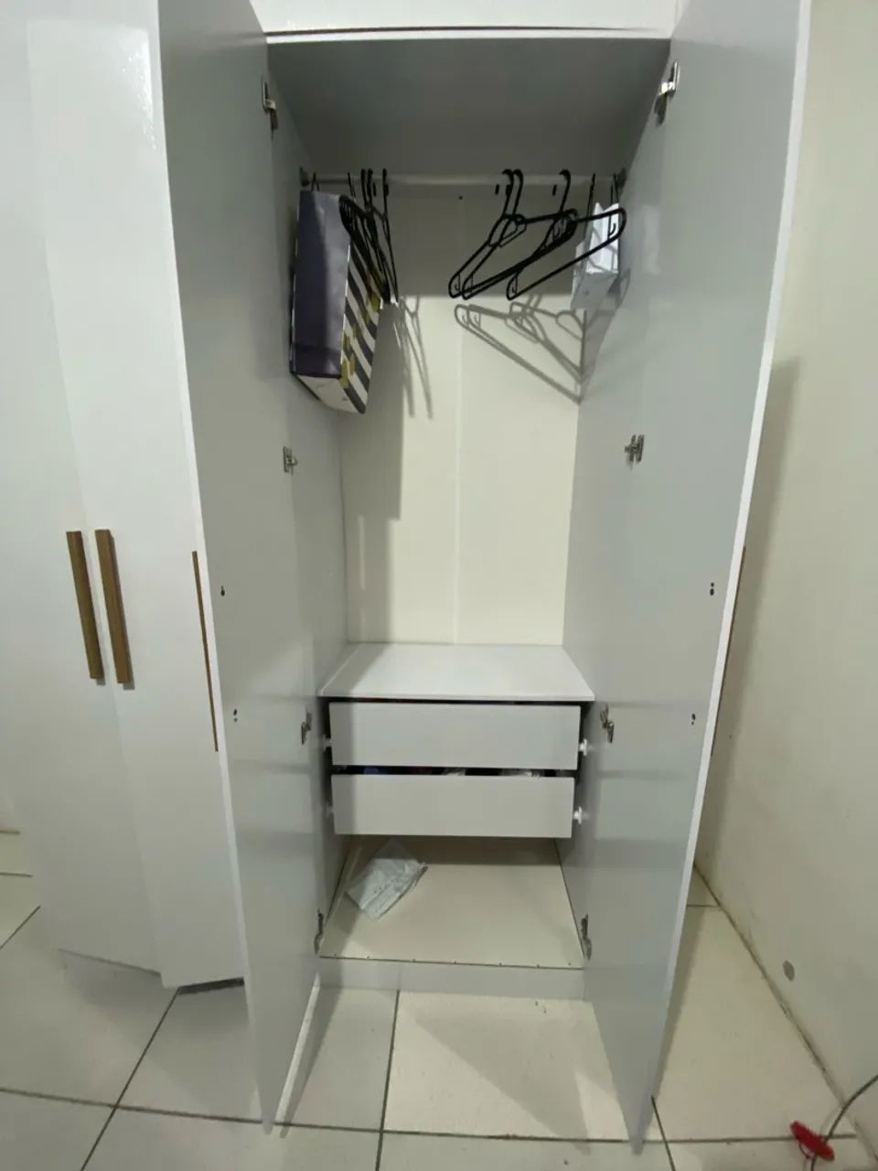 Guarda roupa 4 portas  - Foto 3