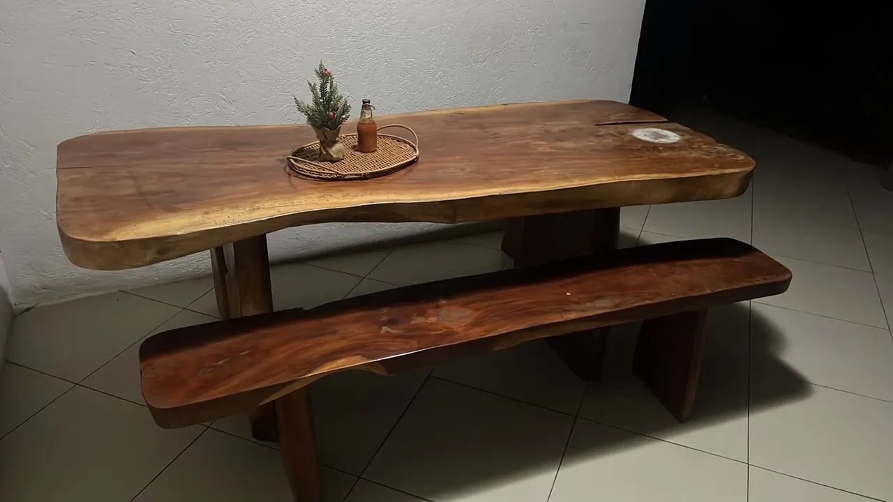 Mesa e banco de madeira maciça  - Foto 3
