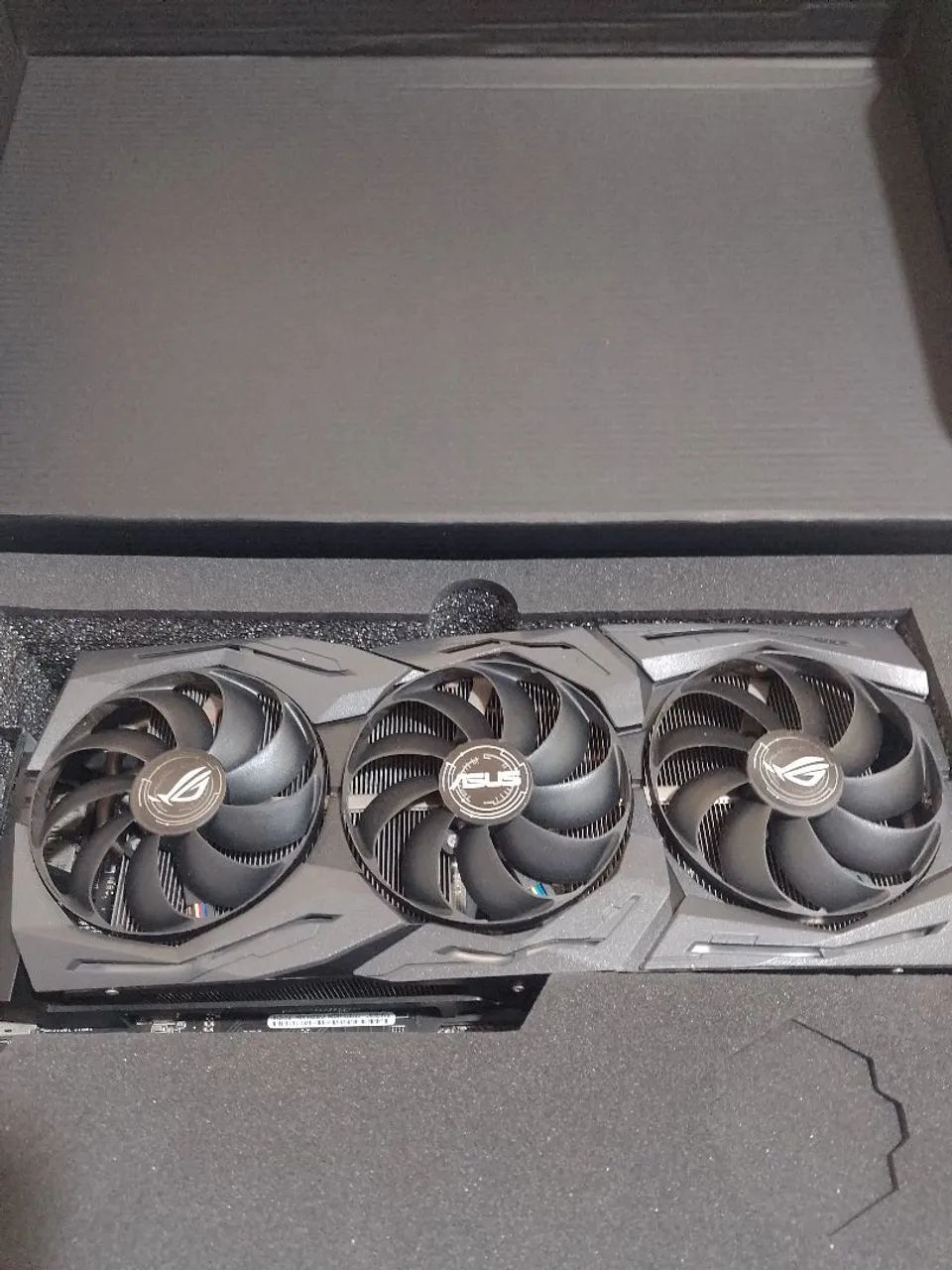Placa de vídeo Asus 5700 XT Rog Strix 8GB - Foto 2