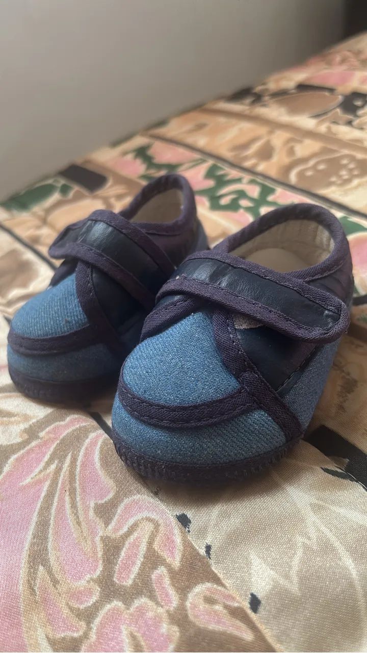 Lote com 10 pares de sapatinhos de bebê menino ? Excelente estado  - Foto 4