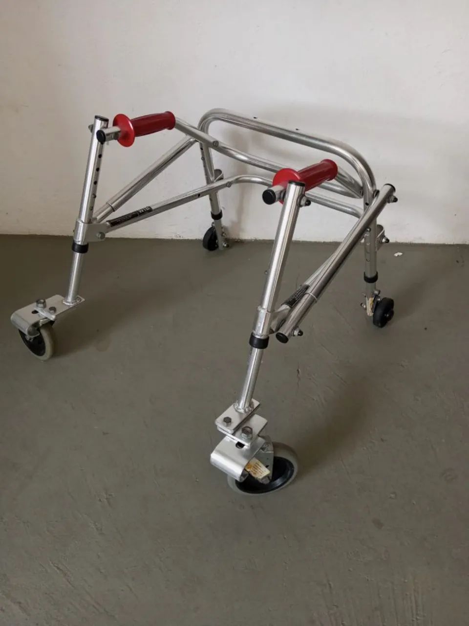Andador Kaye 2 - com rodas  - Foto 3