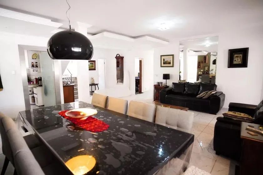 Casa à Venda - Bandeirantes, 8 Quartos, 570 m2 - Foto 3