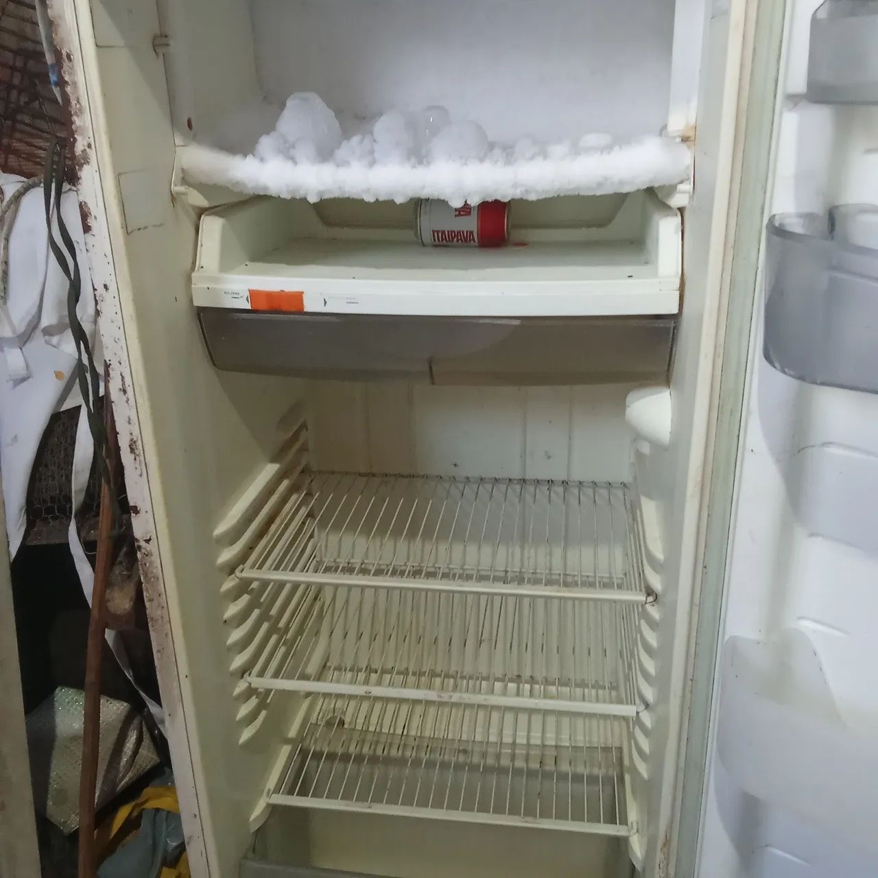 Vendo uma geladeira 