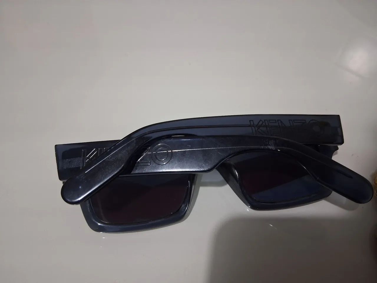 Óculos de Sol Kenzo Original - Modelo Geométrico Azul Translúcido - Foto 4