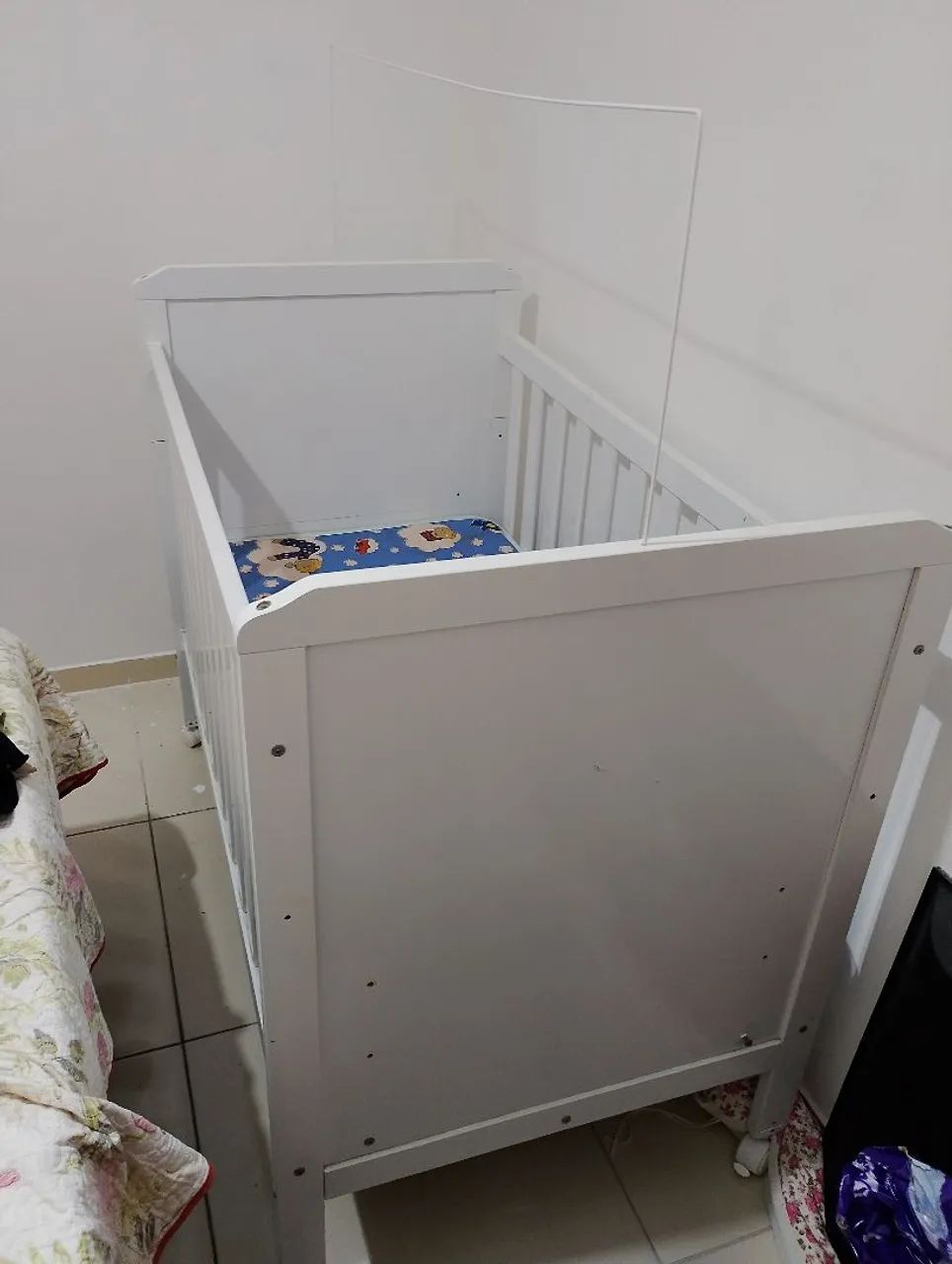 Berço Americano com dois colchões e rodinhas  - Foto 2