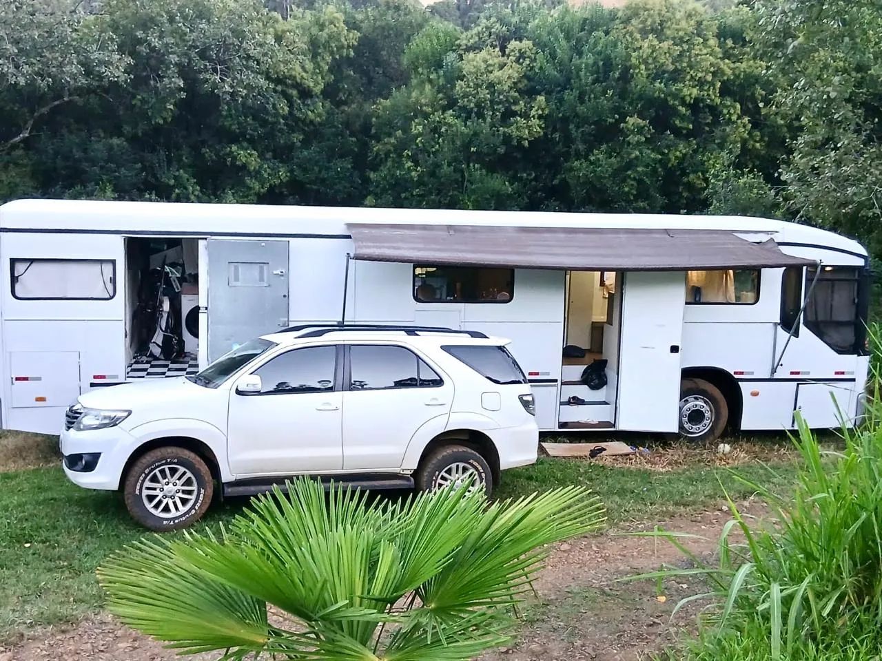 Motorhome Mercedes-Benz OF-1621 Completo | Garagem para Moto | Pronto para Viajar - Foto 2