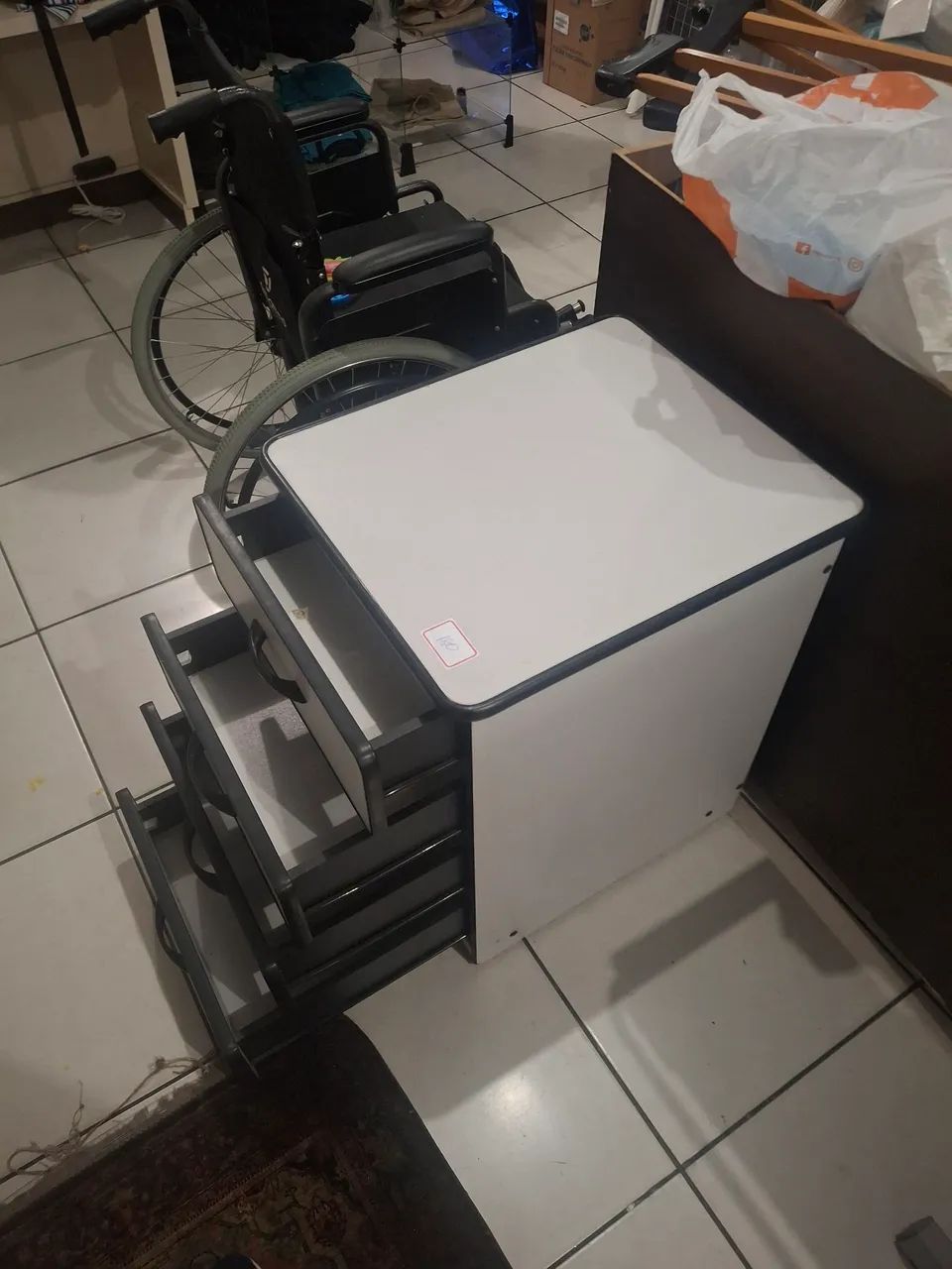 Gaveteiro Com 4 Cadeiras  - Foto 5