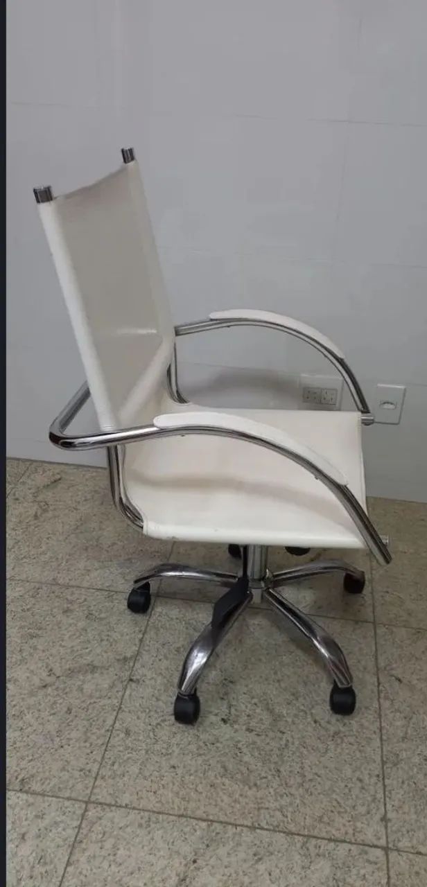 Cadeira giratória de  couro  - Foto 4