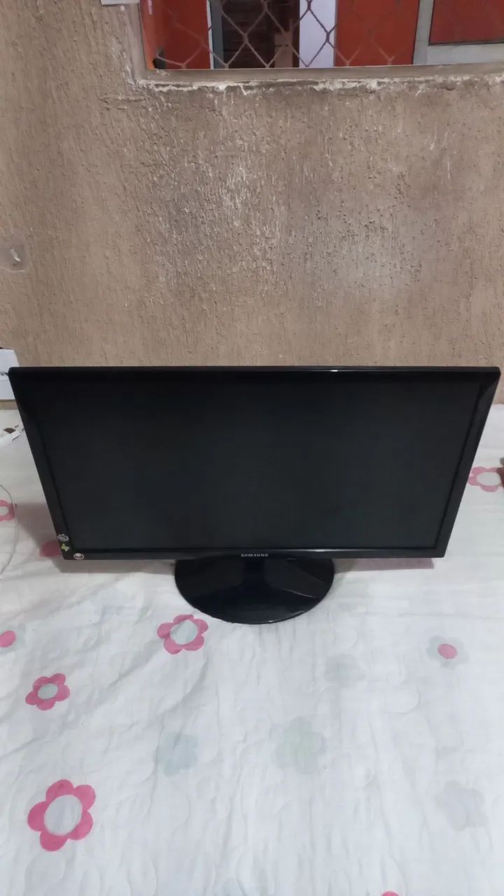 Vende se monitor  Samsung  24 polegadas - Foto 4