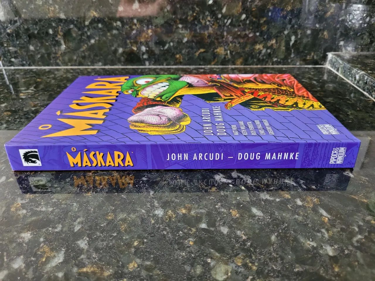 HQ Capa Dura O Máskara Volume 1 - Arcudi e Mahnke - Pipoca e