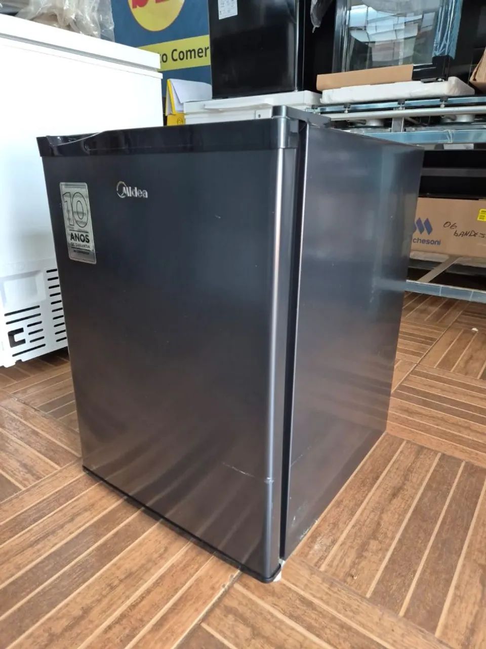 Frigobar Midea 67 litros - Foto 4