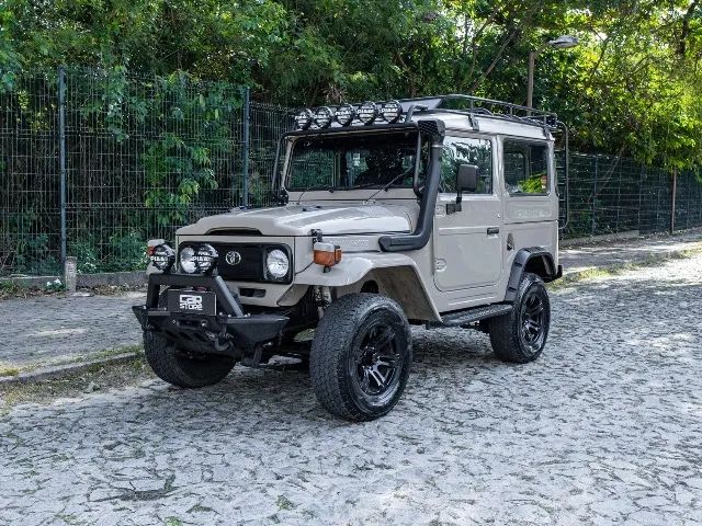 Toyota Band.Jipe Cap.de Aço Chas. Curto Diesel 2000