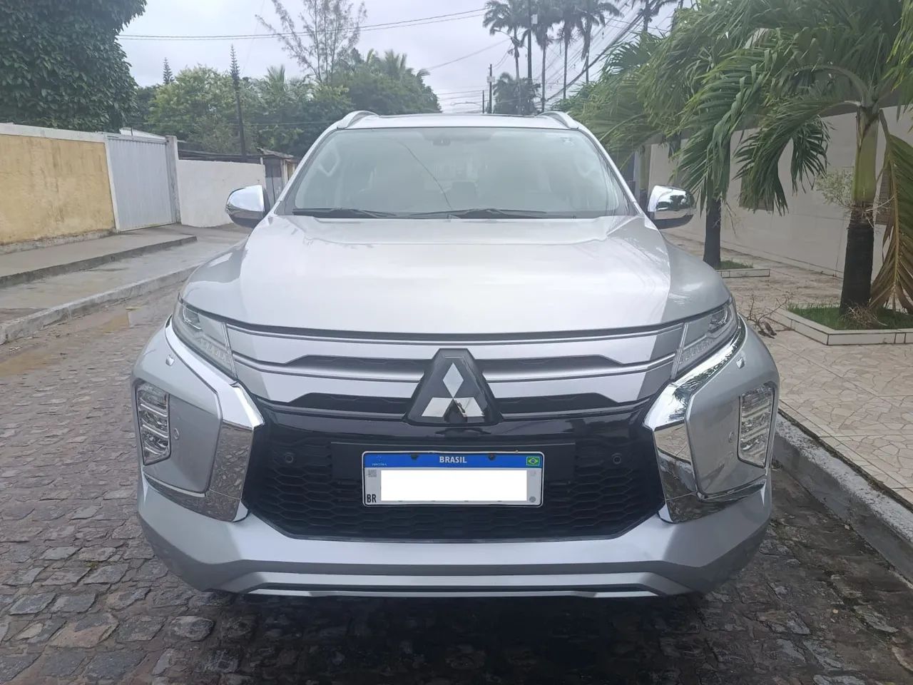 Mitsubishi Pajero 2024