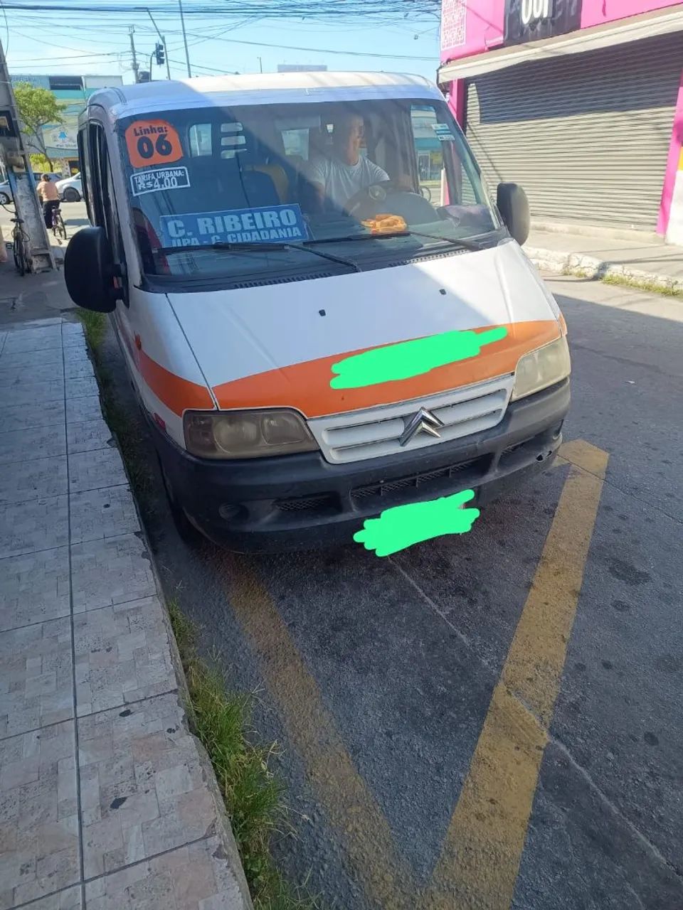 Vendo van junper teto baixo 2011/2012