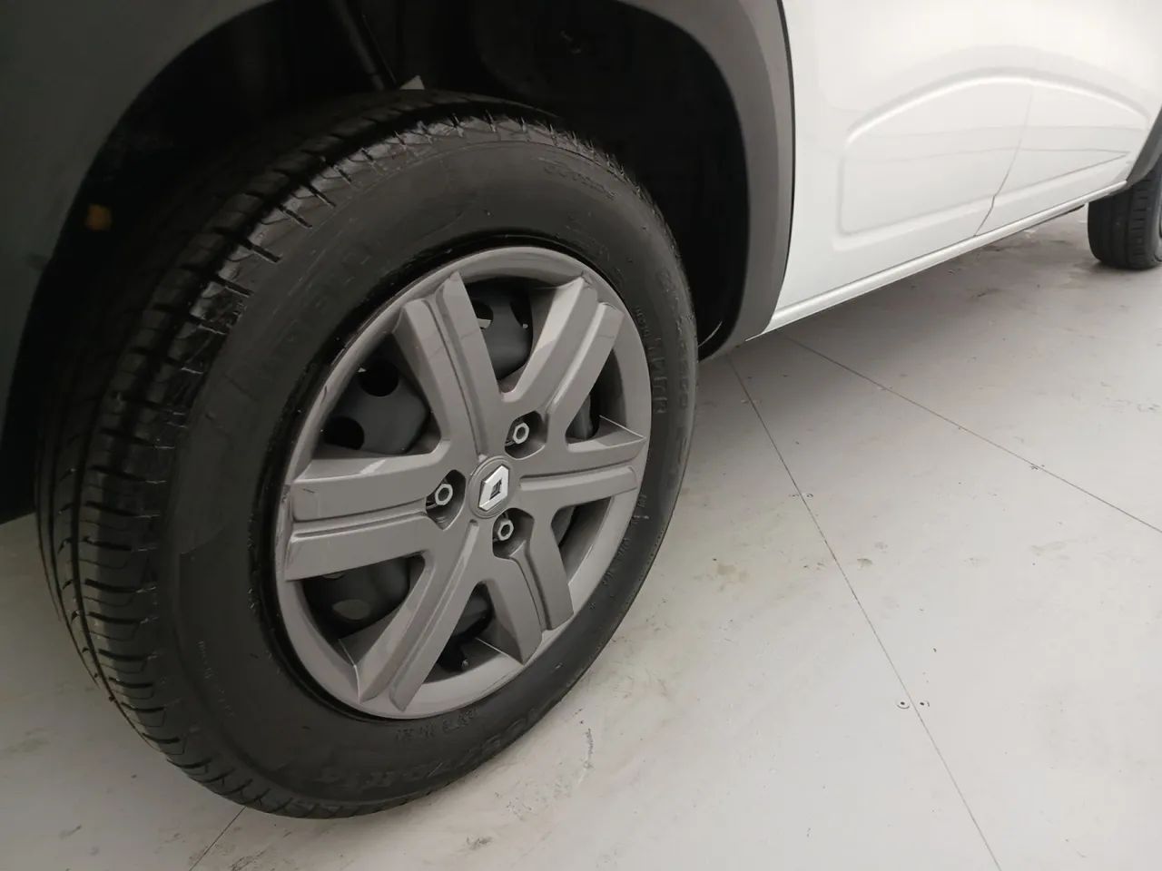 Renault Kwid 1.0 Zen, foto 14 de 18