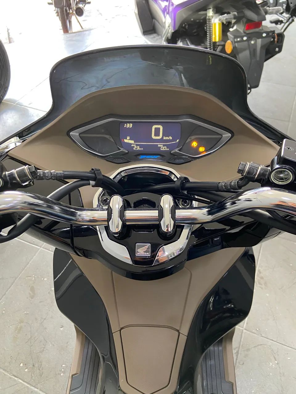PCX Delux - Foto 4