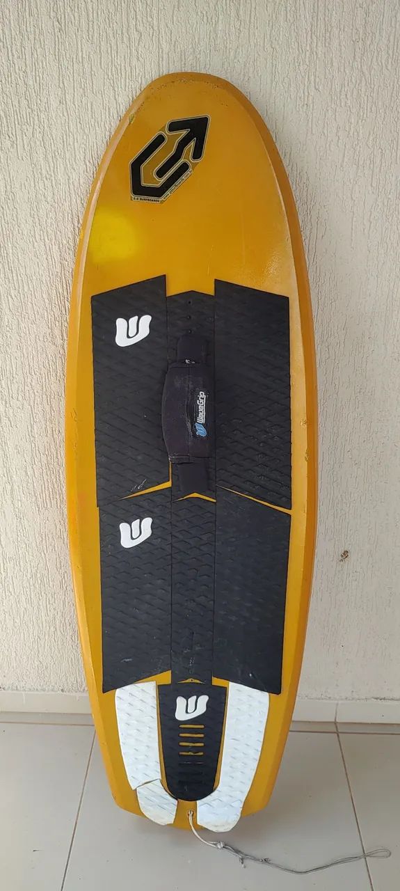 Prancha foil para  kite e surf.