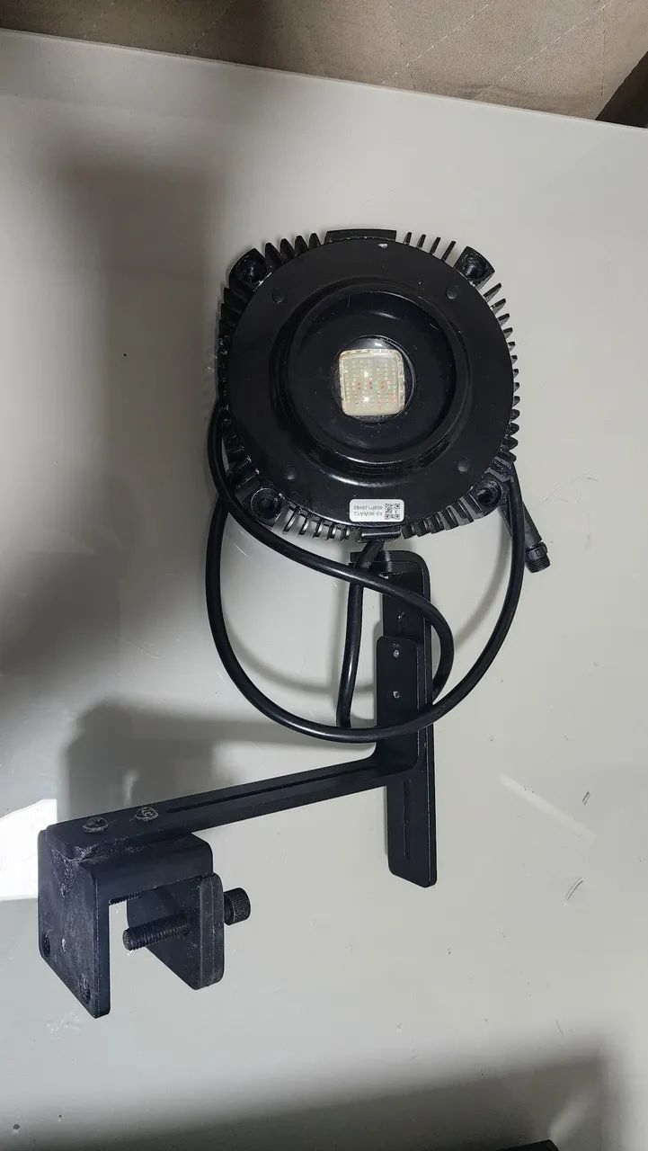 Luminária Zetlight x9 96w - defeito no canal C