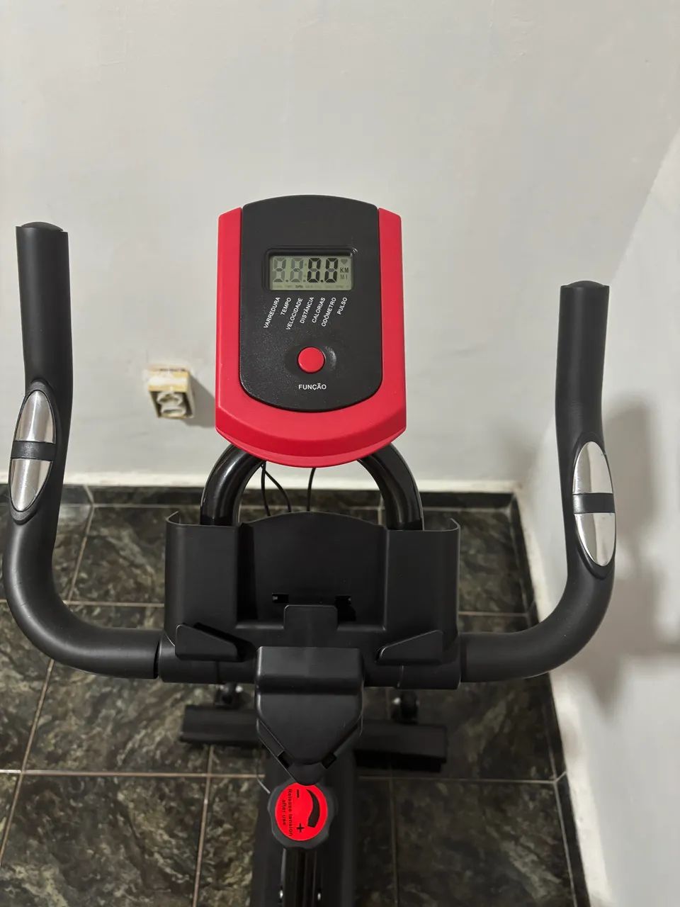 Vende se bicicleta ergométrica 