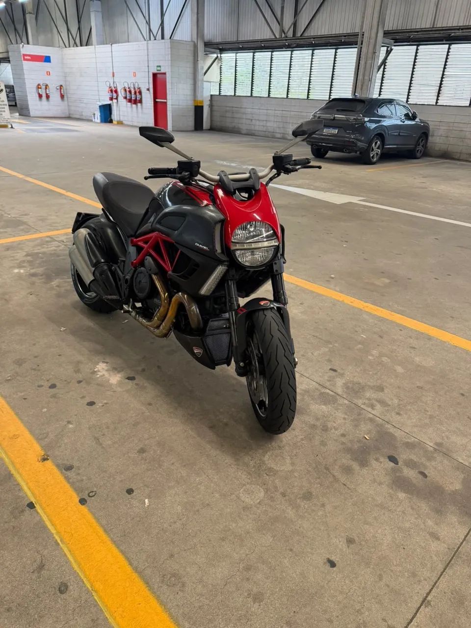 Ducati Diavel Carbon 2013 - Foto 5