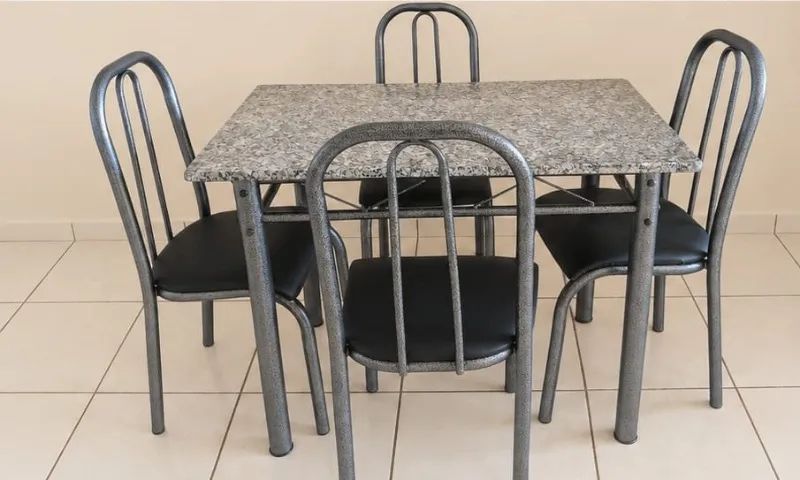Mesa Quality Madri Granito com 4 cadeiras