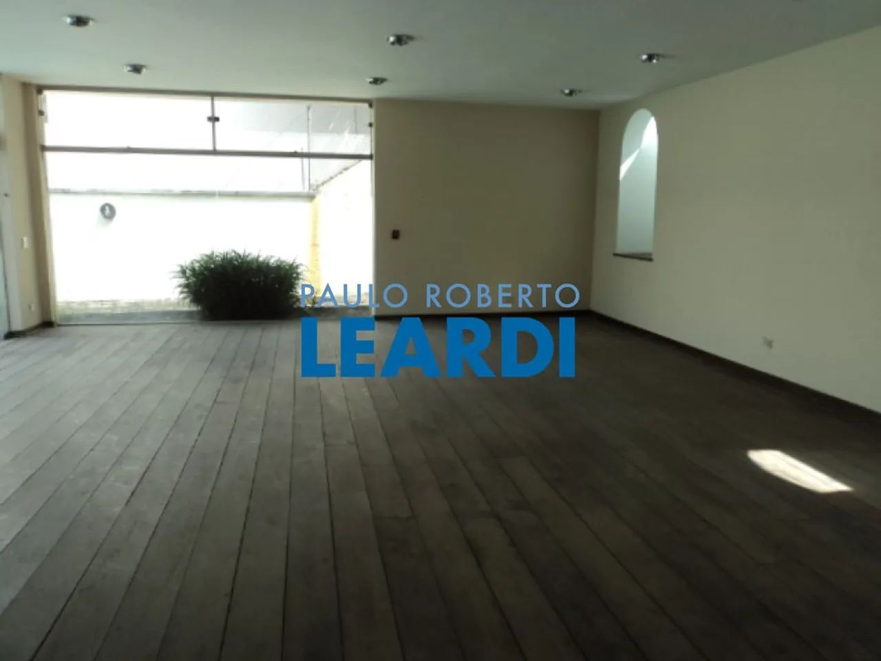 CASA ASSOBRADADA - JARDIM GUEDALA - SP