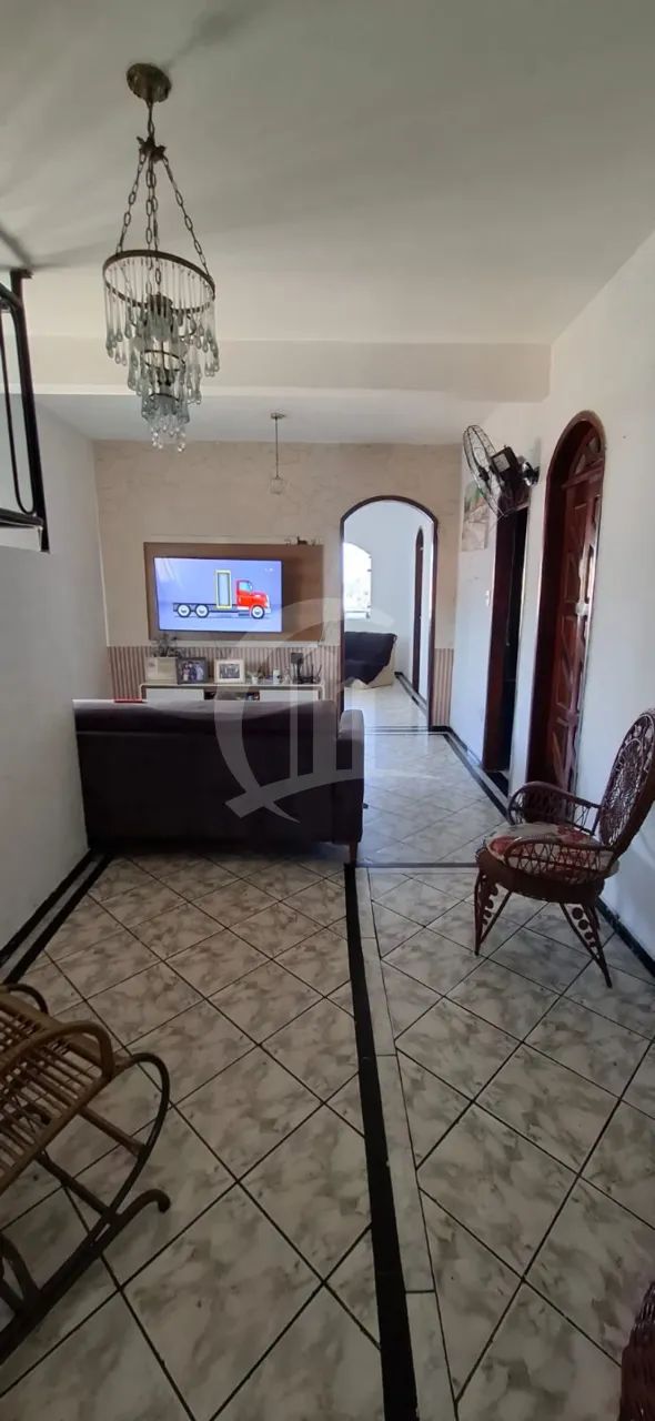 Mega Oportunidade Dupla: Casa Ampla com 8 Quartos e Ponto Comercial Térreo! - Foto 5
