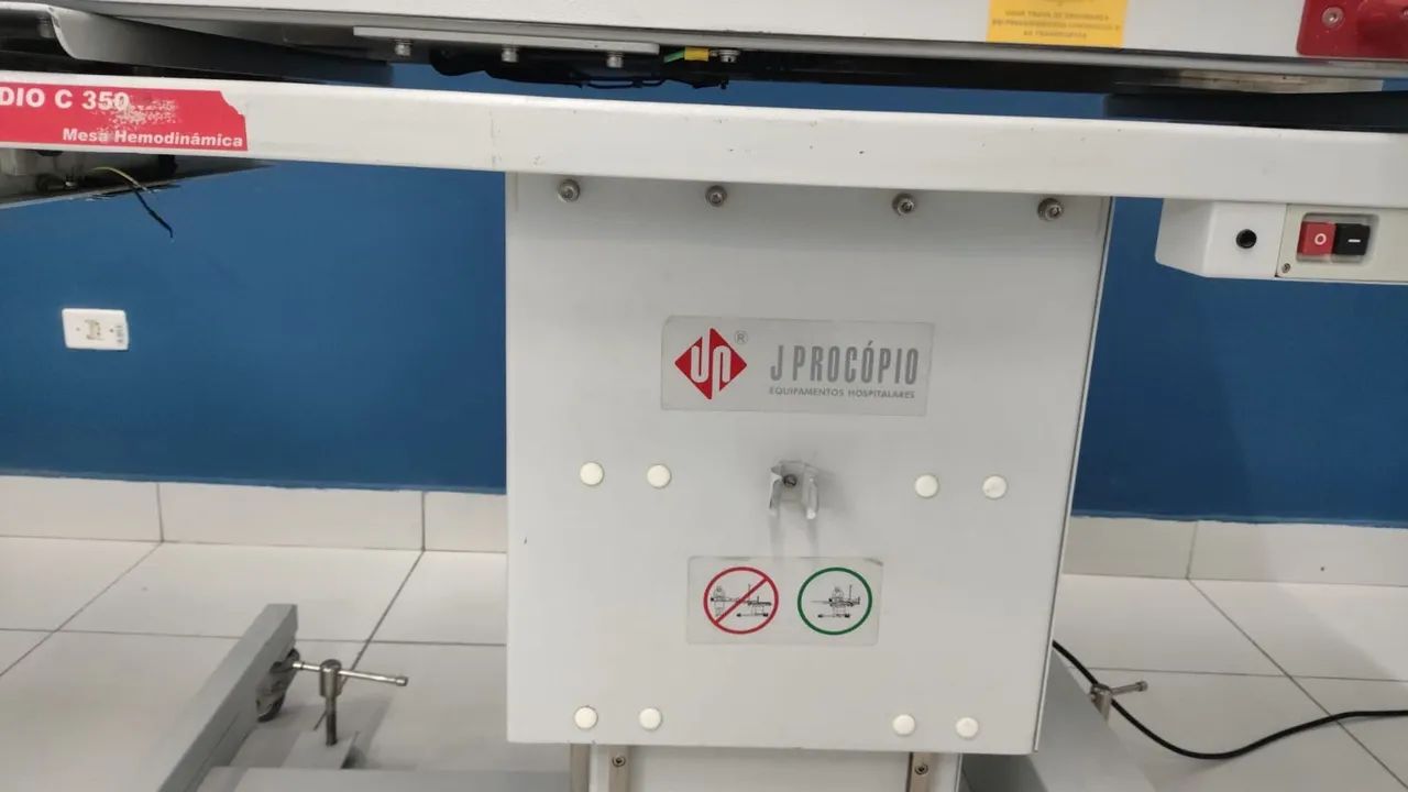 Mesa cirúrgica hemodinâmica 